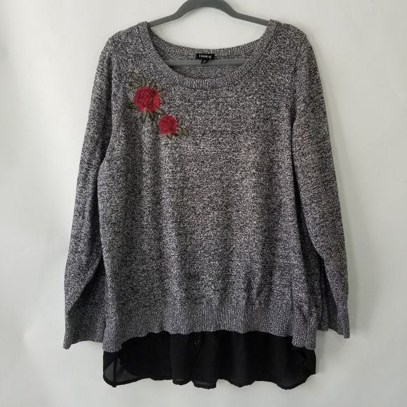 Torrid size 3 sweater with rose applique - Picture 2 of 8